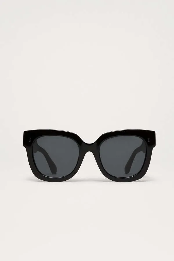 08 Sunglasses - Black