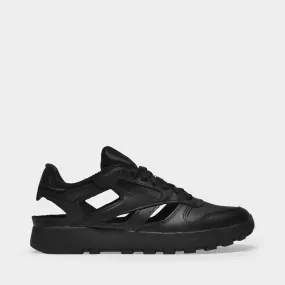 Maison Margiela  Maison Margiela X Reebok Sneakers in Black Leather