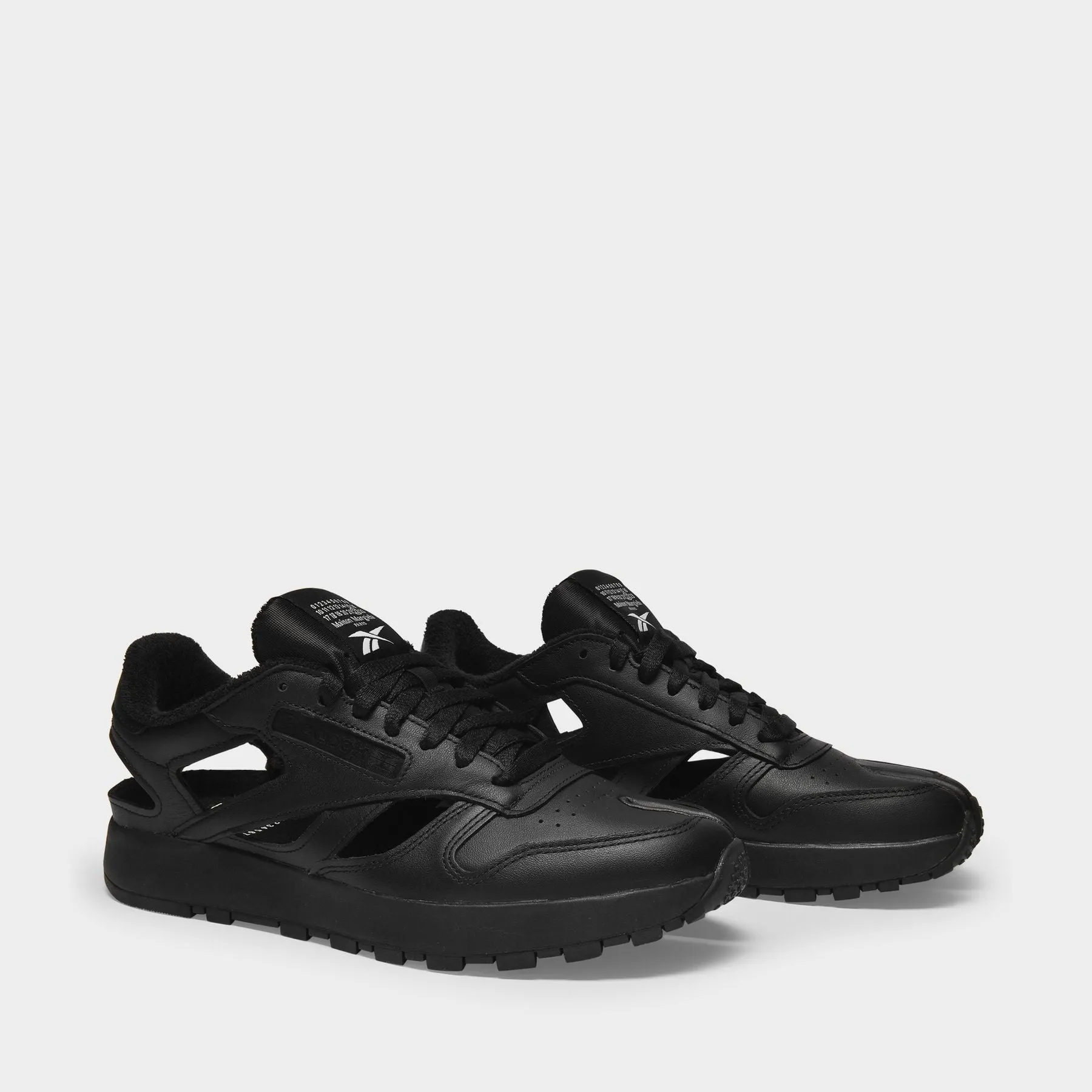 Maison Margiela  Maison Margiela X Reebok Sneakers in Black Leather