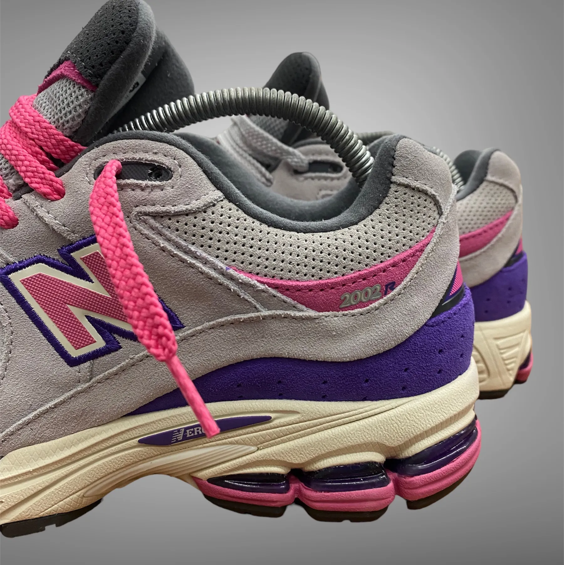 New Balance Men’s 2002 M2002RWB Grey Purple Pink