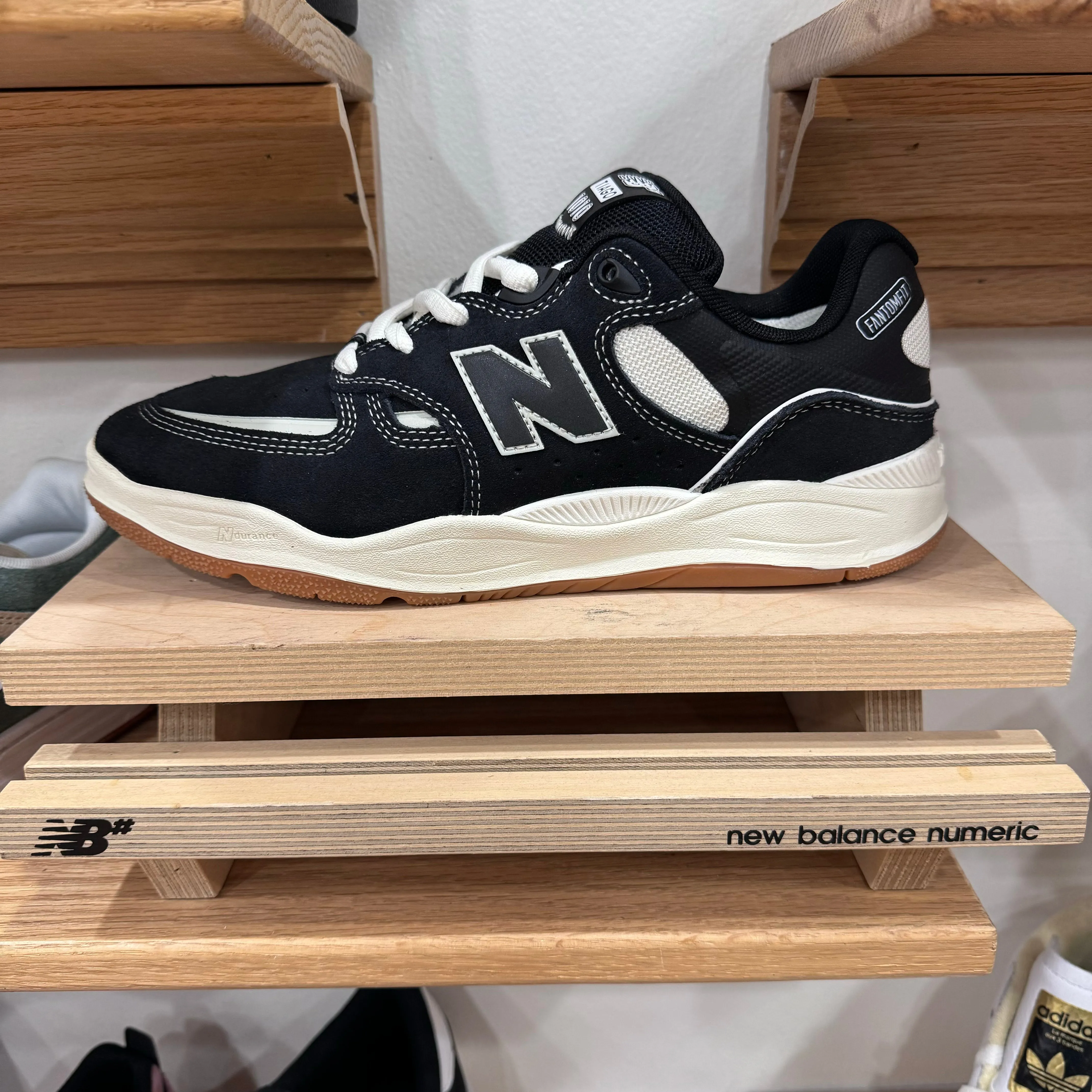 New Balance Numeric Tiago 1010 (Black/Sea Salt)