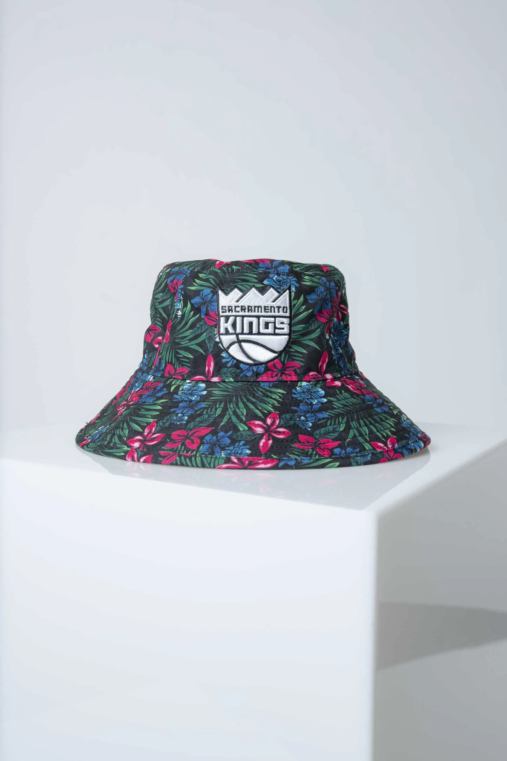    New Era      Primary Flower Bucket Hat   